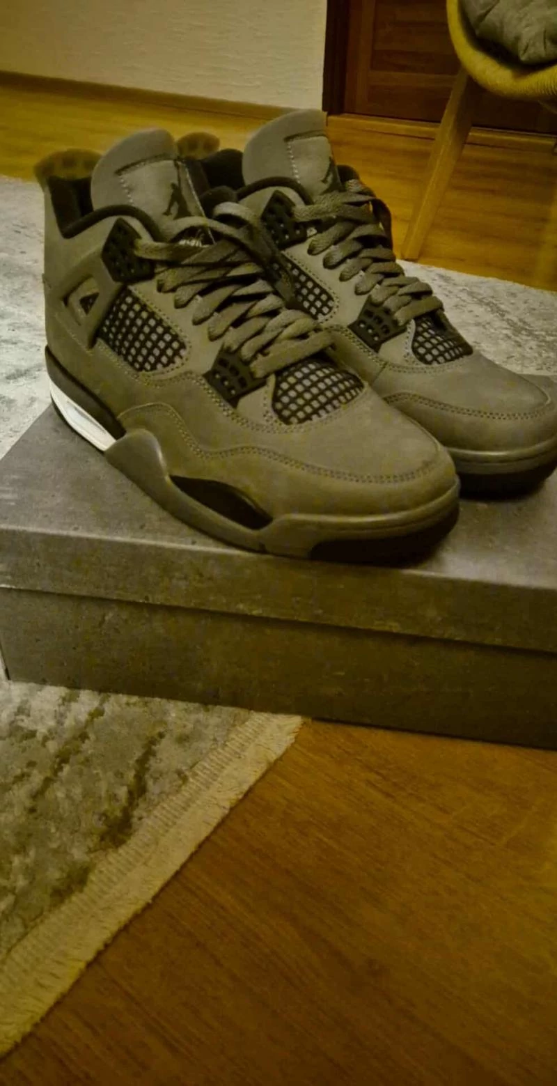 Air Jordan 6 Retro x Travis Scott Olive